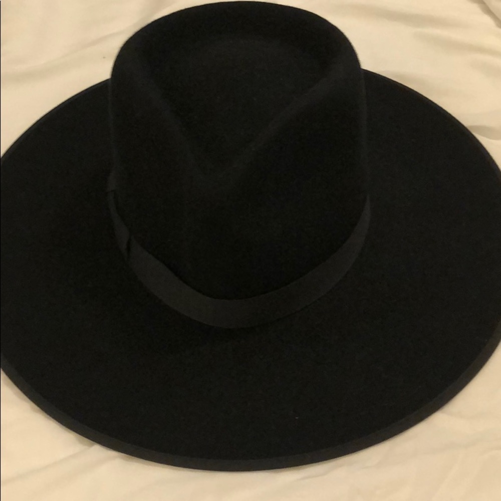 Lack of color wool hat // the rancher